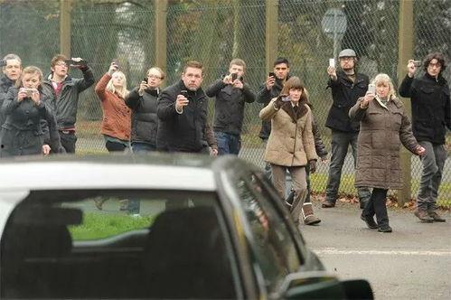 吃瓜群众和路人,见证时代变迁的街头风景